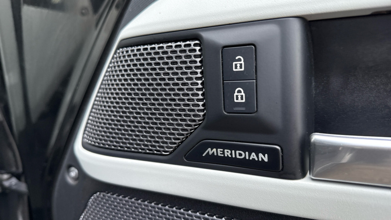 Land Rover Defender 3.0 D250 XS Edition 110 5dr Auto Diesel Estate